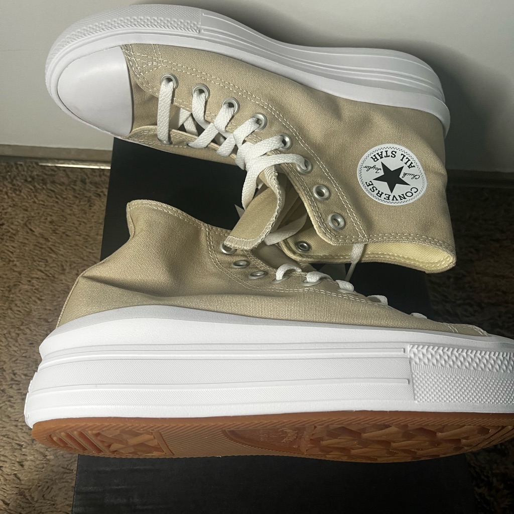 Converse Chuck Taylors